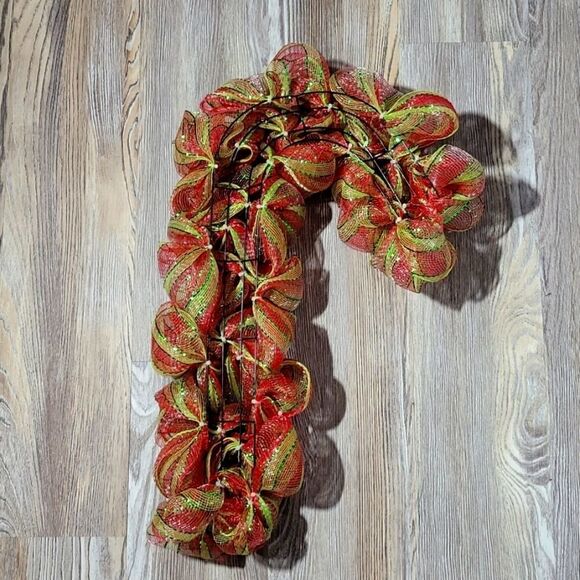 Candy Cane Wreath Green & Red Winter Christmas Wreath - Picture 5 of 6